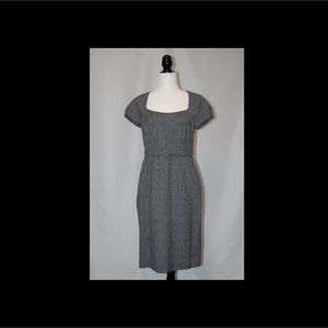 Banana Republic business dress, Size 8, Stretch Fabric, Grey/Black Houndstooth